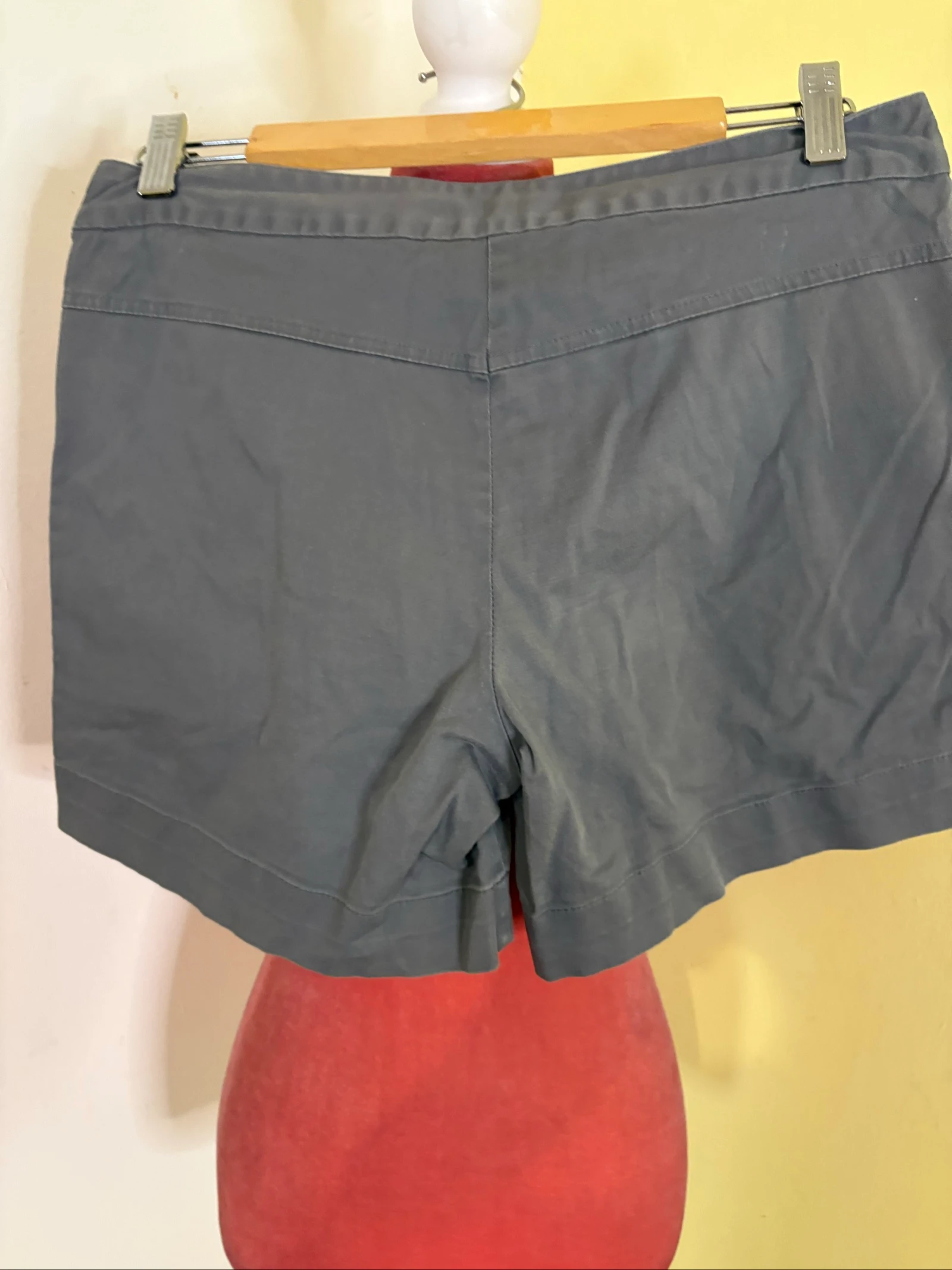 Short féminin décontracté avec poches – photo 3
